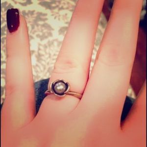 Grey Pearl Pandora Ring